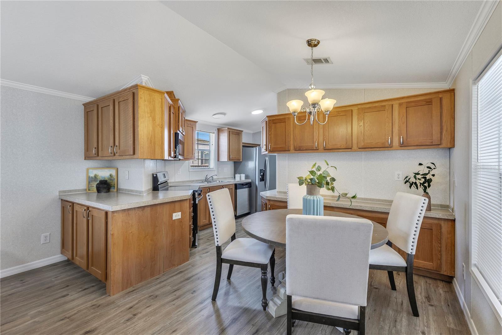 CRESCENT ESTATES SUB 1 - Residential