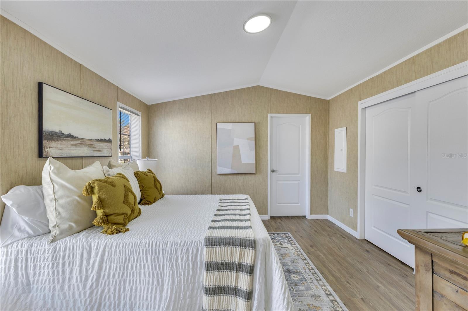 CRESCENT ESTATES SUB 1 - Residential