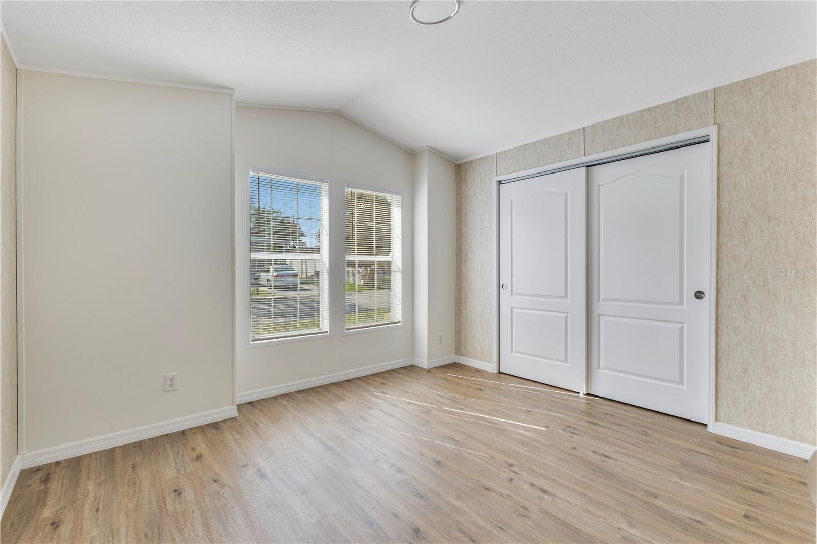 CRESCENT ESTATES SUB 1 - Residential