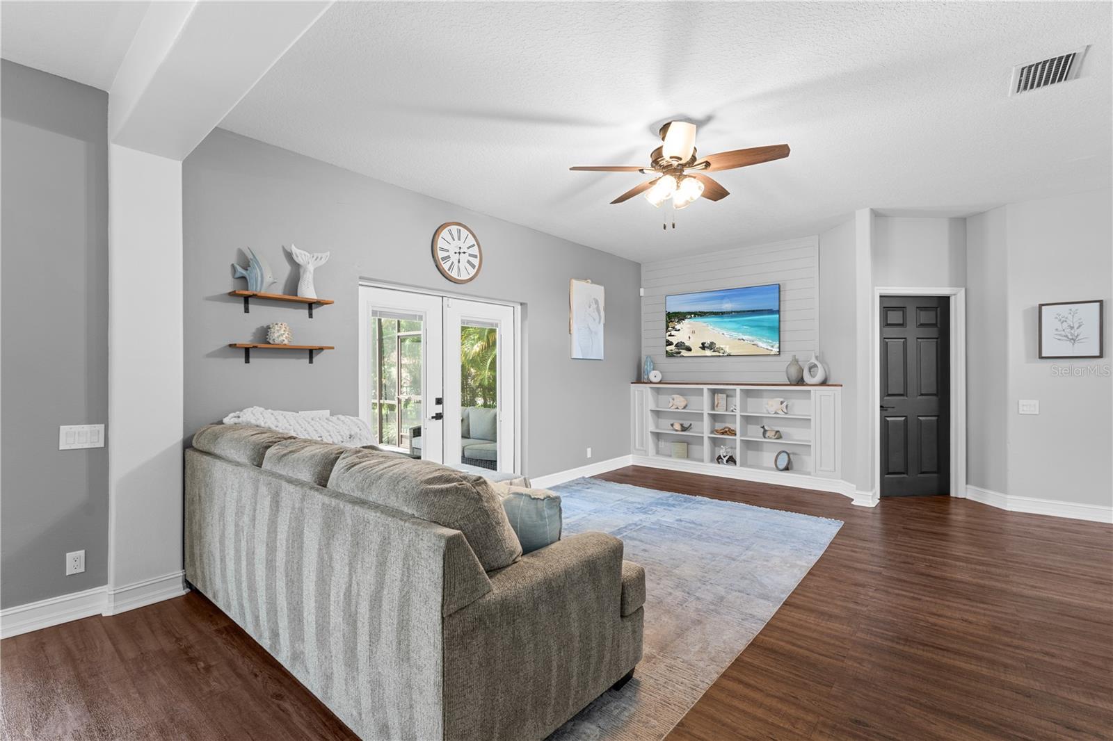 Palm Harbor, Florida, 34685, United States, 5 Bedrooms Bedrooms, ,3 BathroomsBathrooms,Residential,Active,2017819