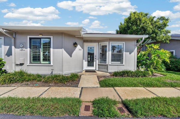 163 BREEZEWAY CT, NEW SMYRNA BEACH, FL 32169 - Image 8f1148b0bcca88cb34e90d6fbd3c8b97/3138890620