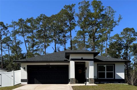 A home in DELAND