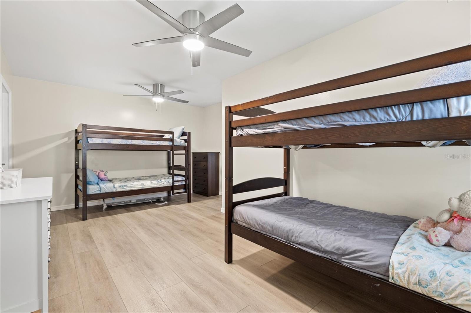 WHITFIELD ESTATES UNIT 1 - Residential