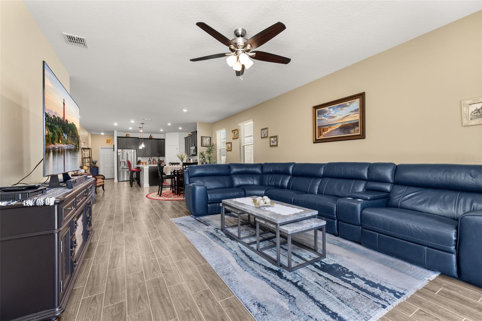 1739 GOOD NEIGHBOR LOOP