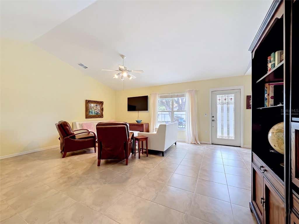Photo of 5945 White Tail Loop, Lakeland, FL 33811 (MLS # L4962302)