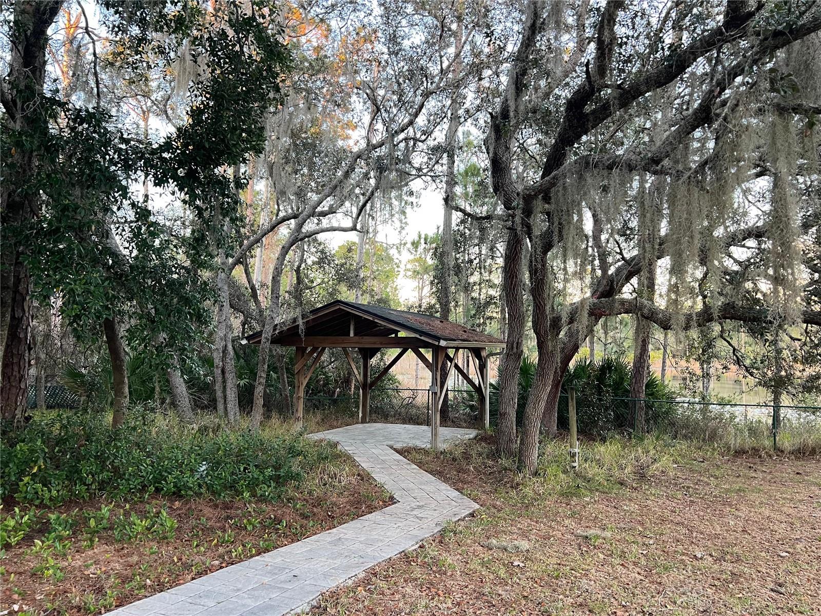 SEMINOLE WOODS 5 AC DEV - Residential