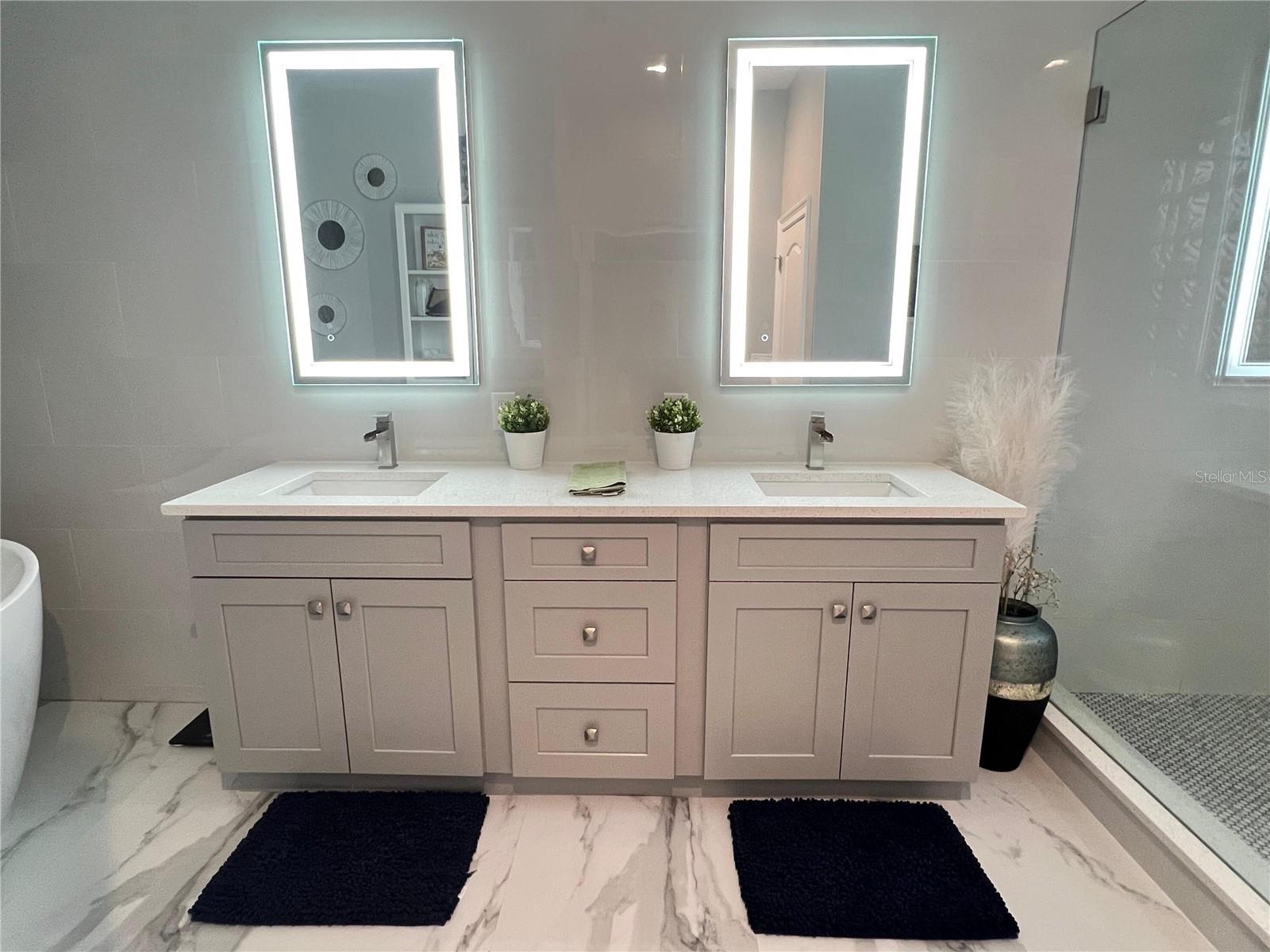 SEMINOLE WOODS 5 AC DEV - Residential