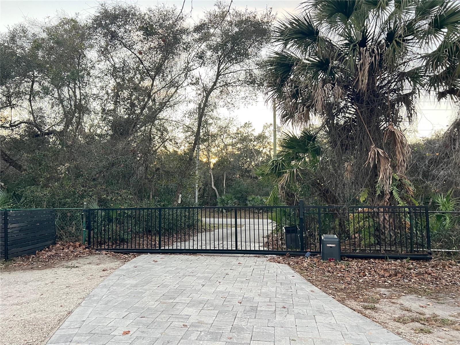 SEMINOLE WOODS 5 AC DEV - Residential