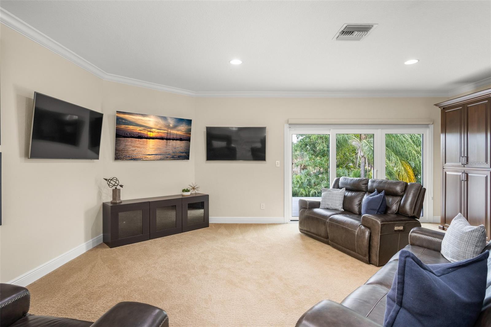 MAITLAND ISLE - Residential