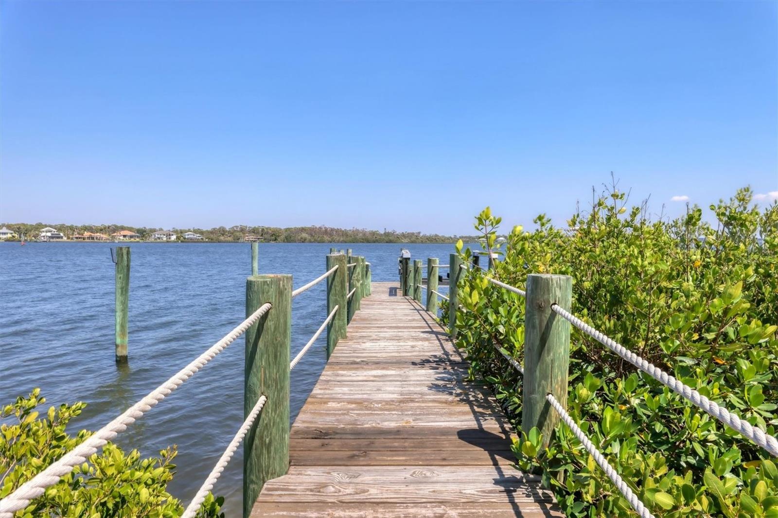 MANASOTA KEY - Residential