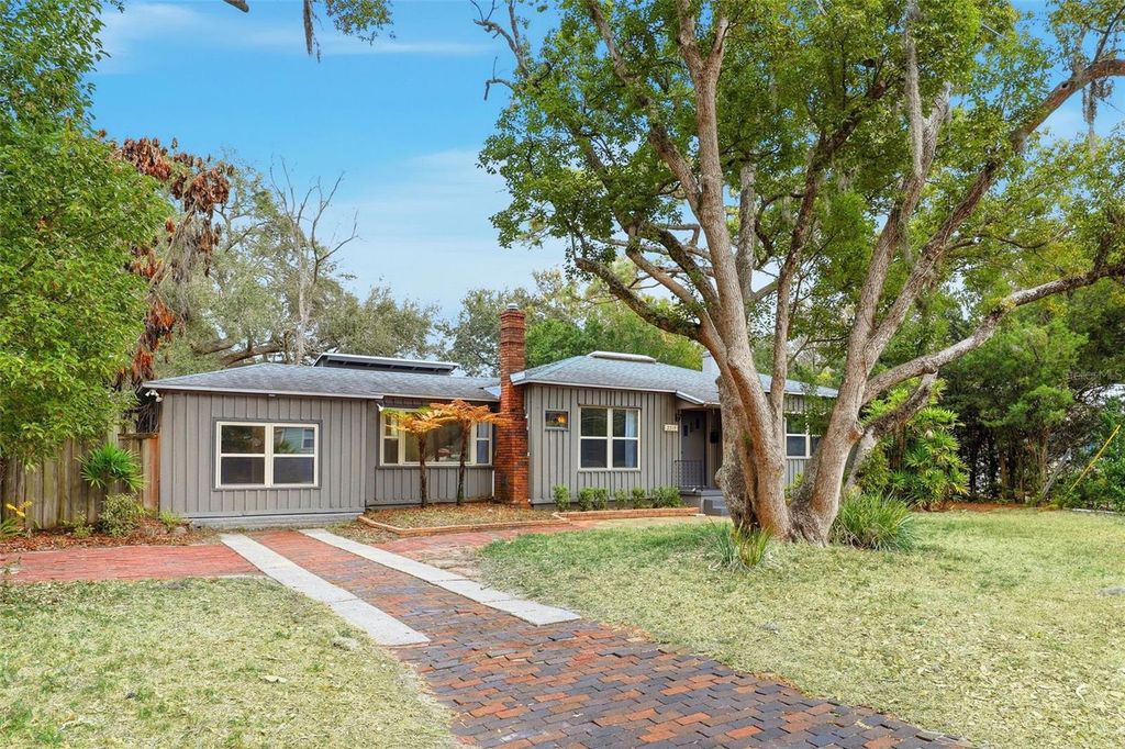 Photo of 2315 Ohio Drive, Orlando, FL 32803 (MLS # O6380851)