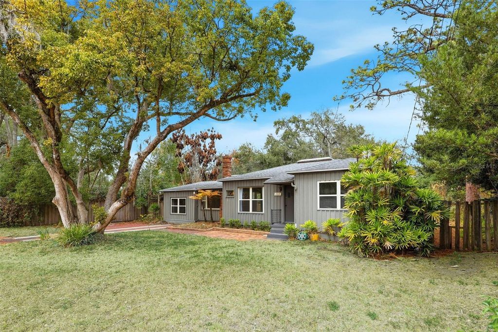 Photo of 2315 Ohio Drive, Orlando, FL 32803 (MLS # O6380851)