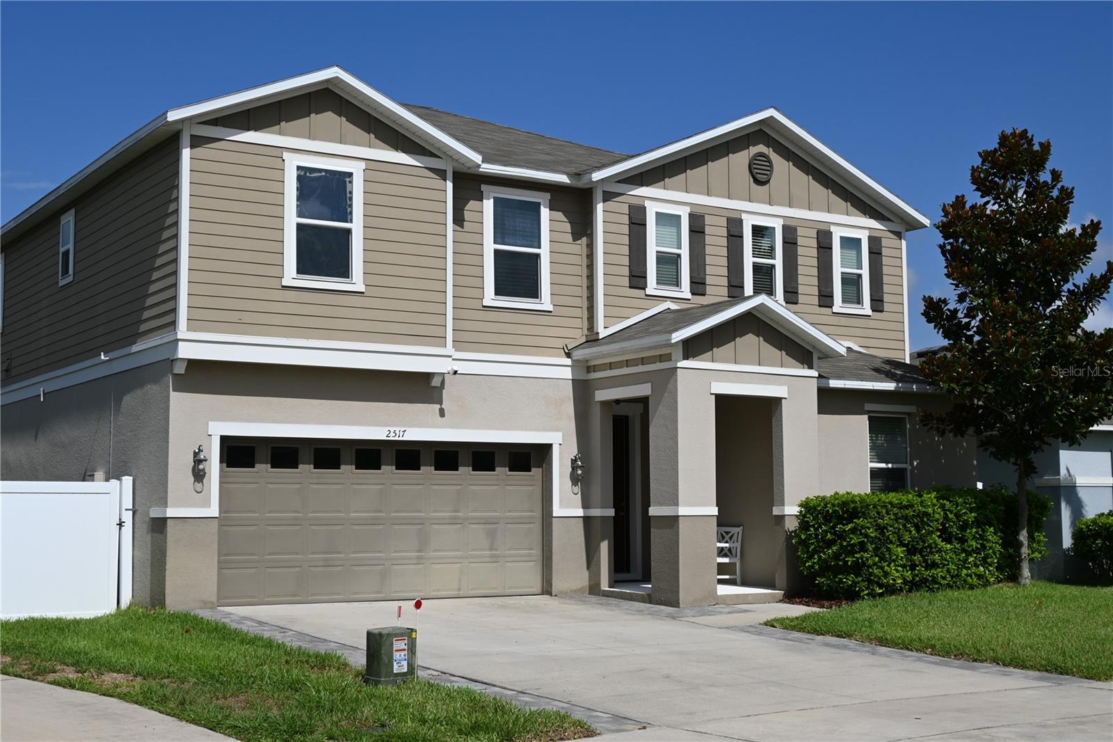 2517 BISCOTTO CIRCLE