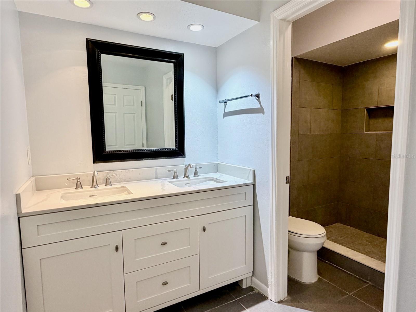 LAURELWOOD CONDO - Residential