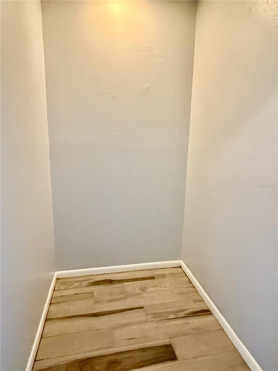 LAURELWOOD CONDO - Residential