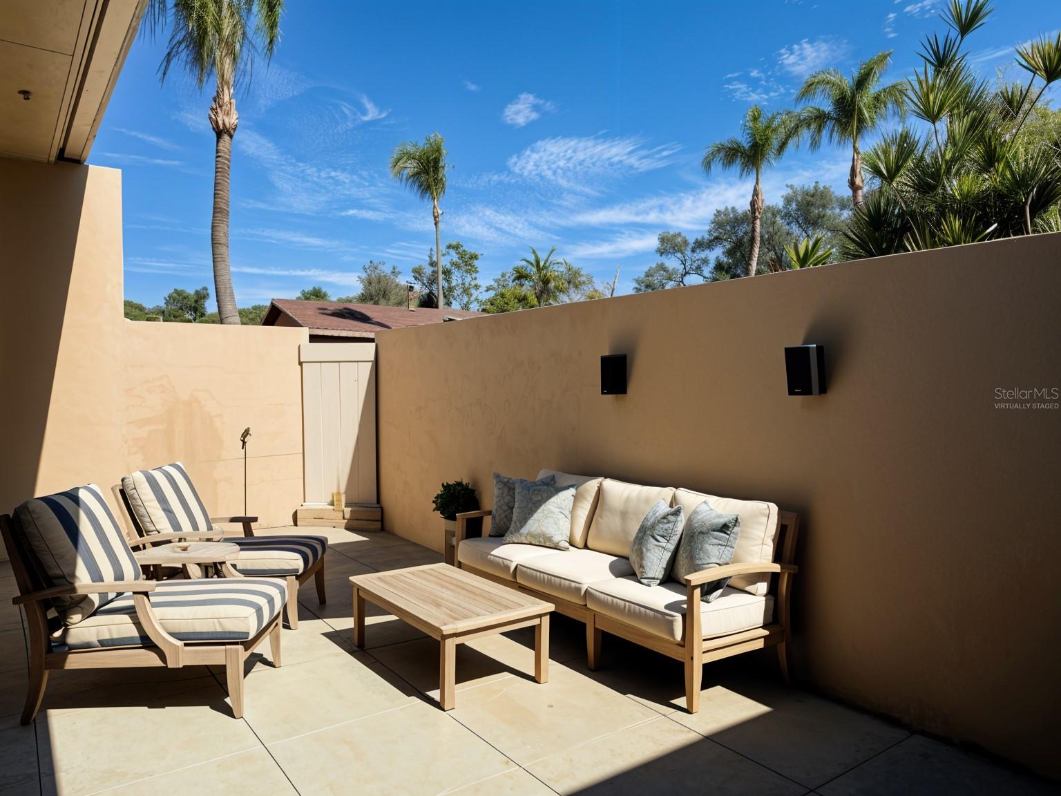 LAURELWOOD CONDO - Residential