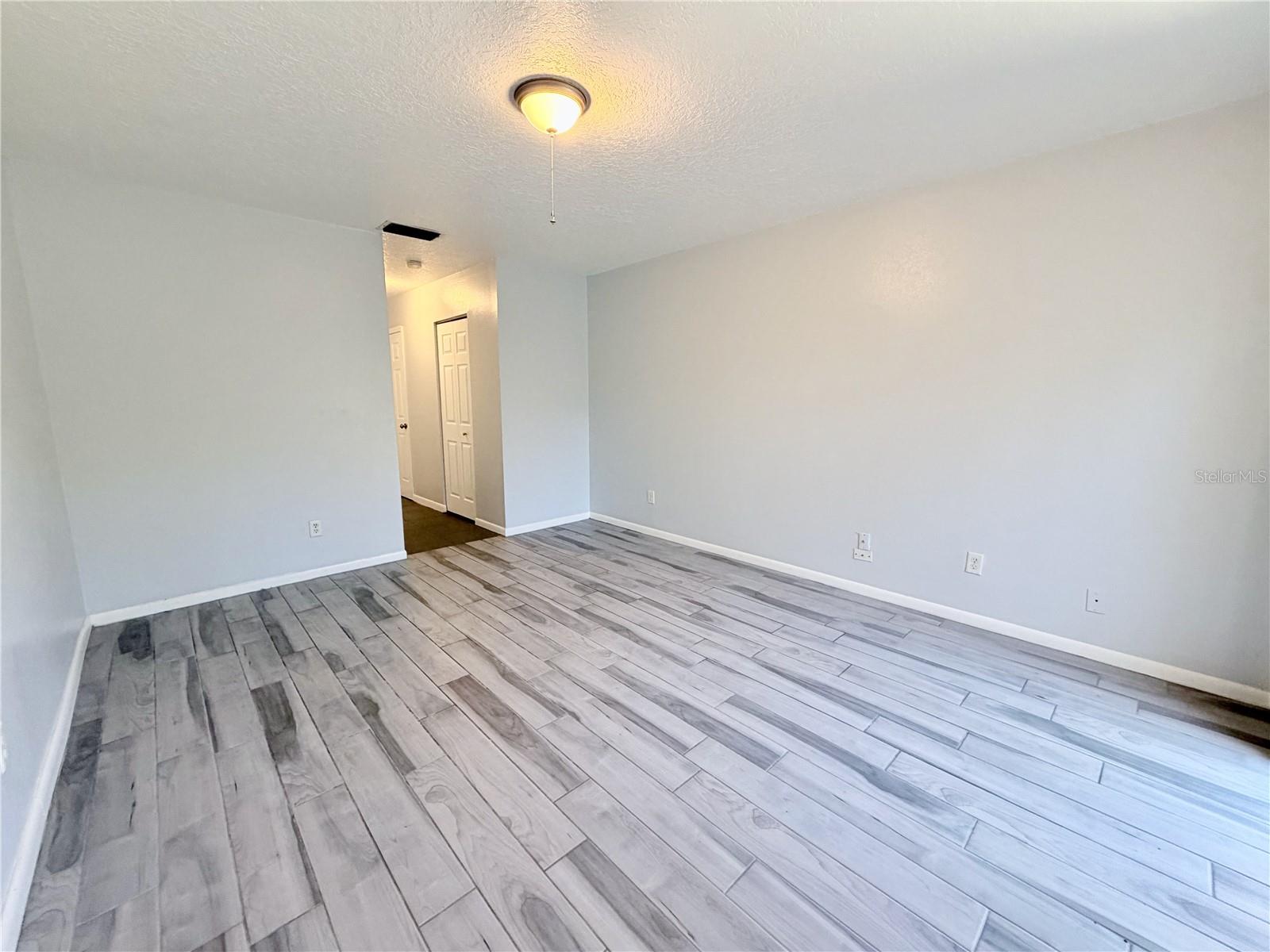 LAURELWOOD CONDO - Residential