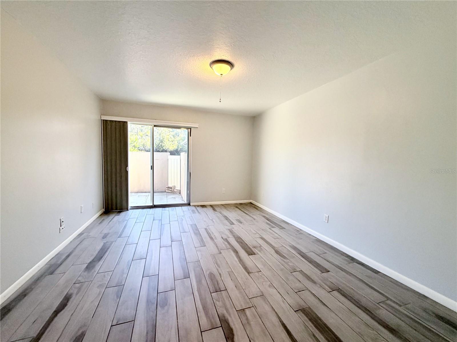 LAURELWOOD CONDO - Residential