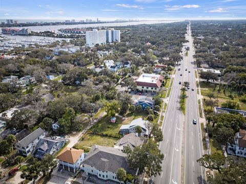 A home in DAYTONA BEACH