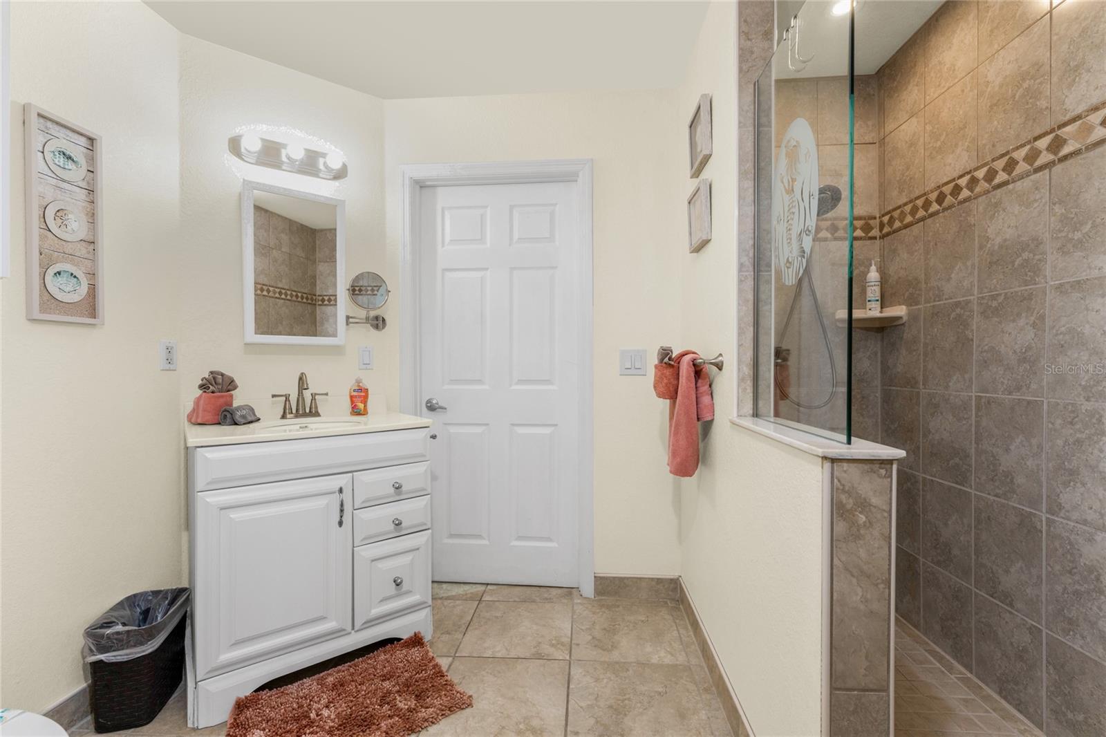 LEMON BAY HA - Residential