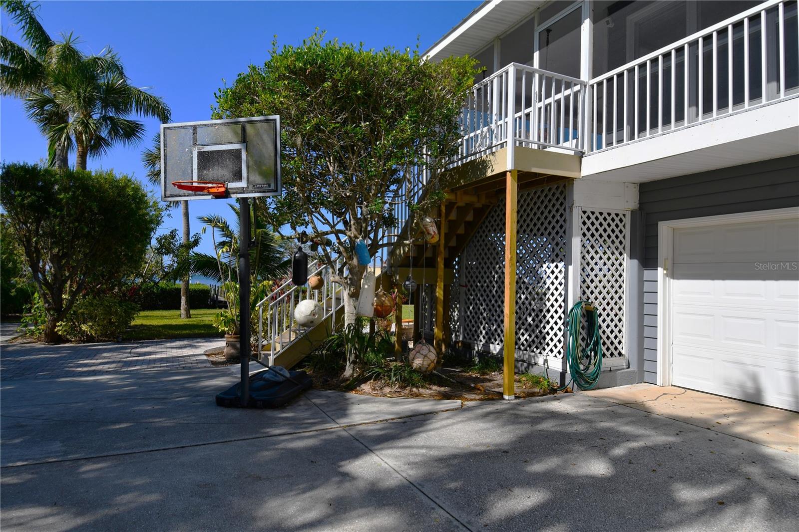 WHITFIELD ESTATES UNIT 1 - Residential Lease