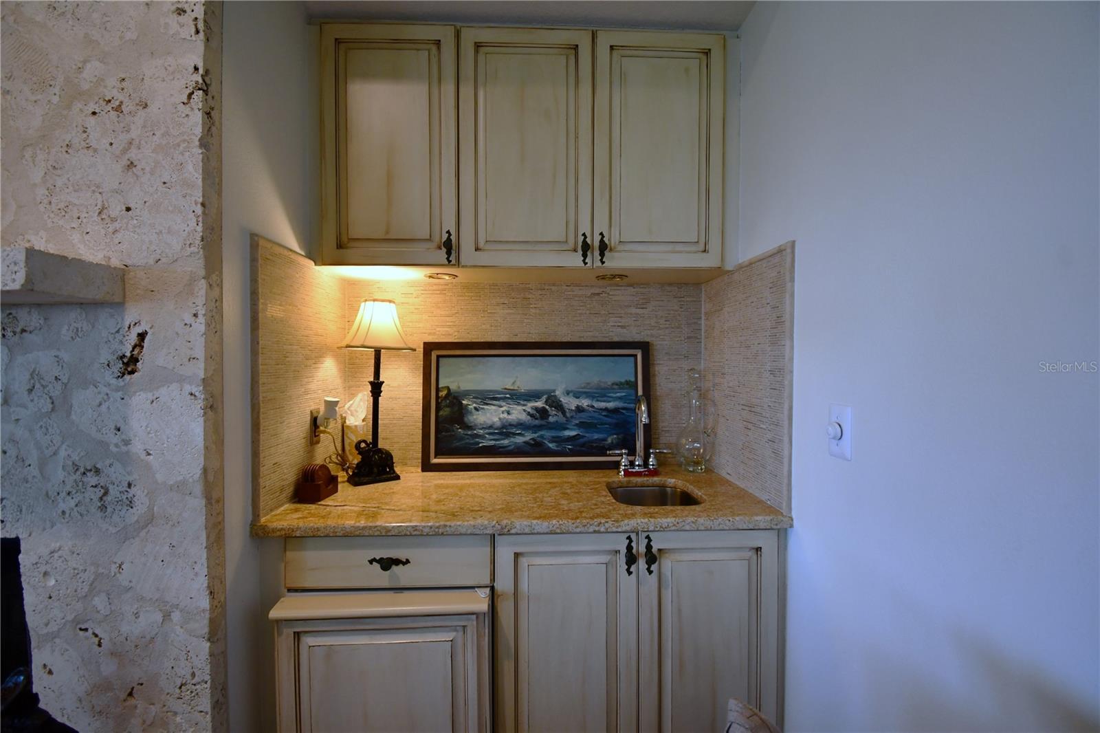 WHITFIELD ESTATES UNIT 1 - Residential Lease