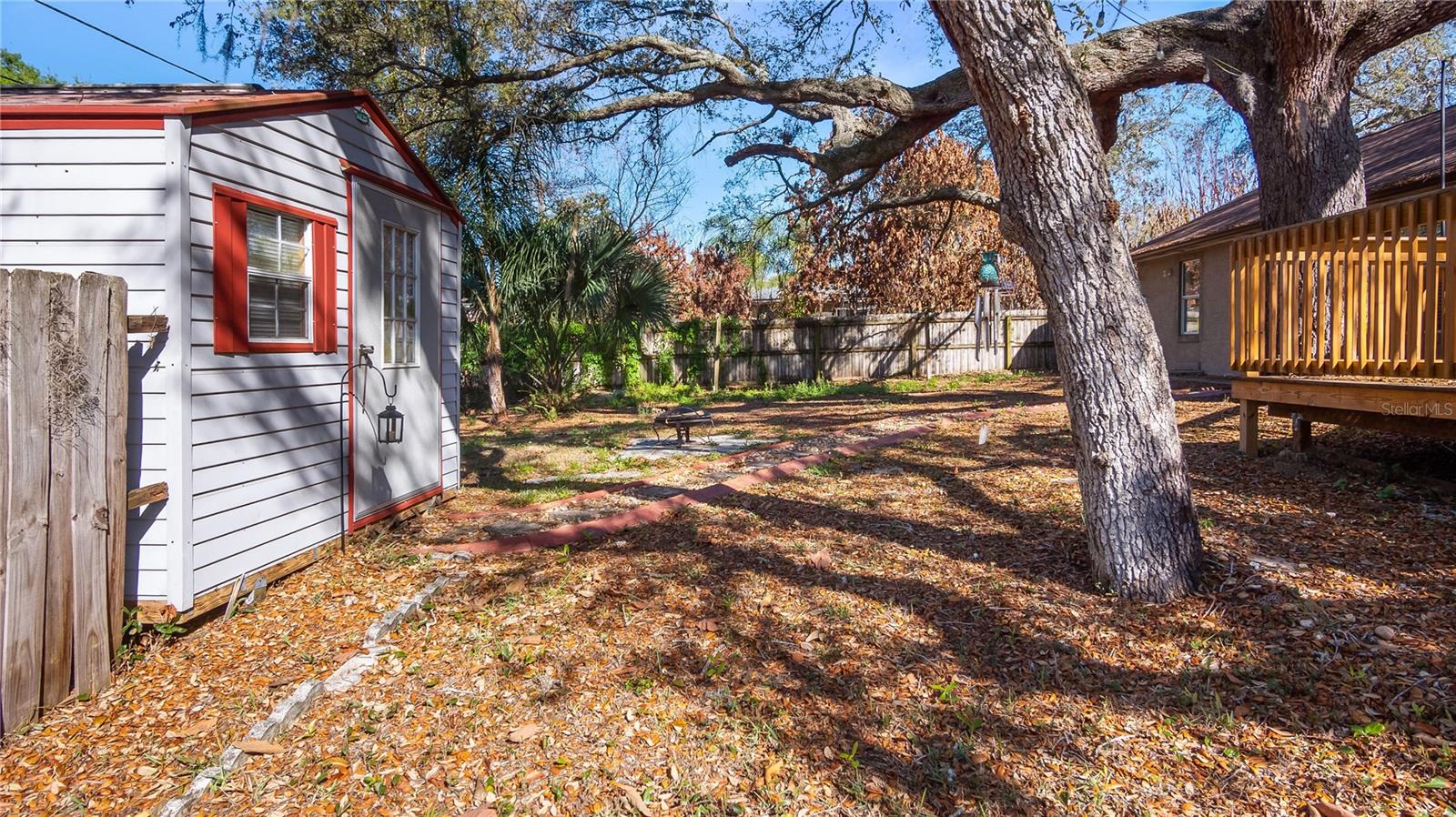 CLERMONT LAKE MINN CHAIN O LAKES - Residential