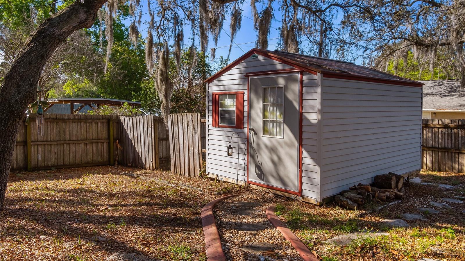 CLERMONT LAKE MINN CHAIN O LAKES - Residential