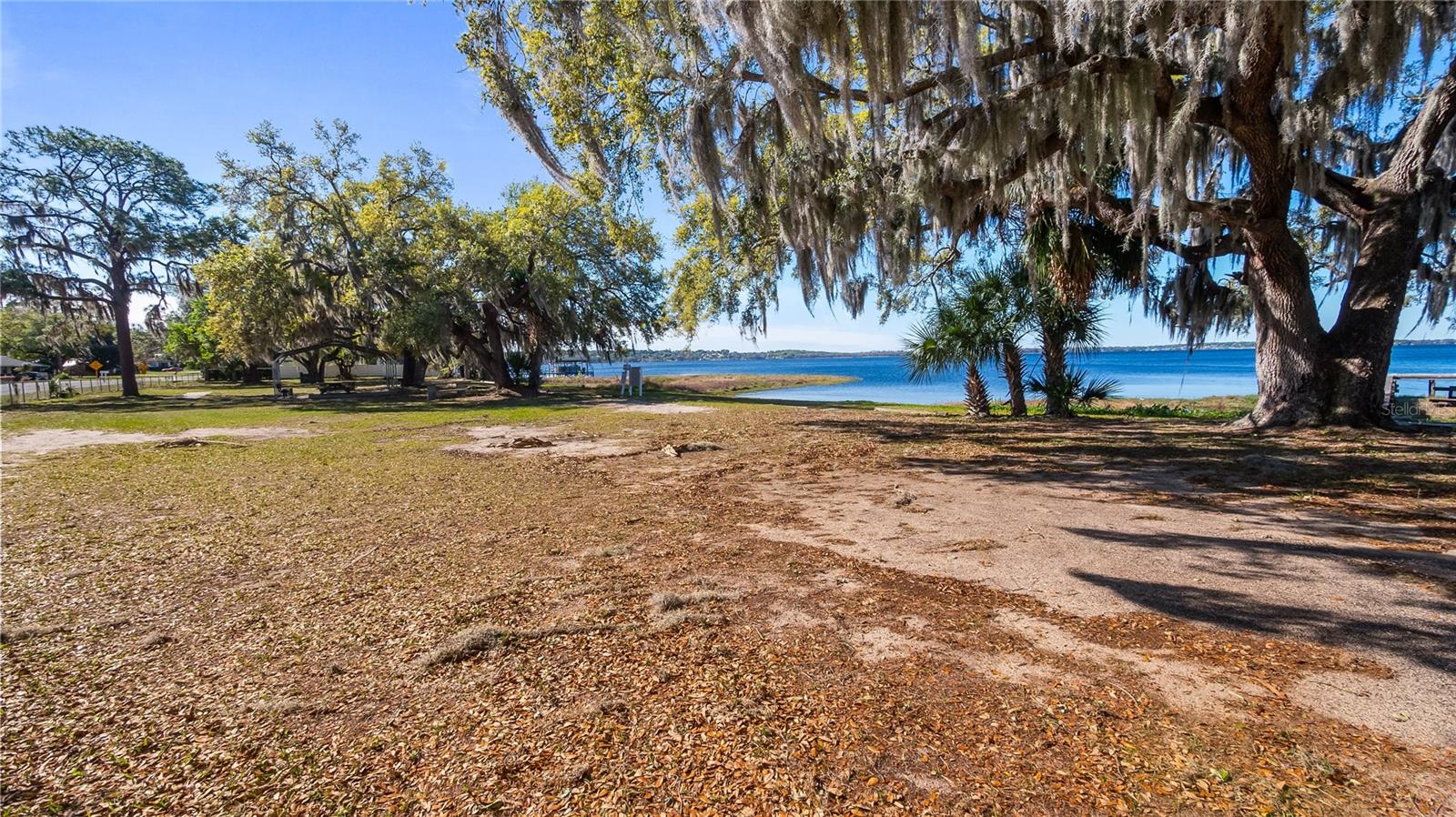 CLERMONT LAKE MINN CHAIN O LAKES - Residential