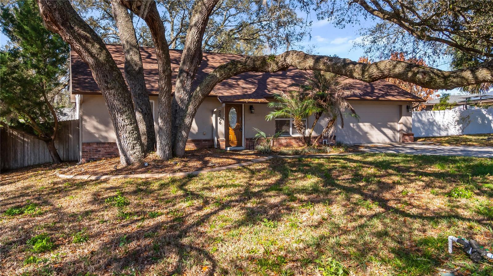 CLERMONT LAKE MINN CHAIN O LAKES - Residential