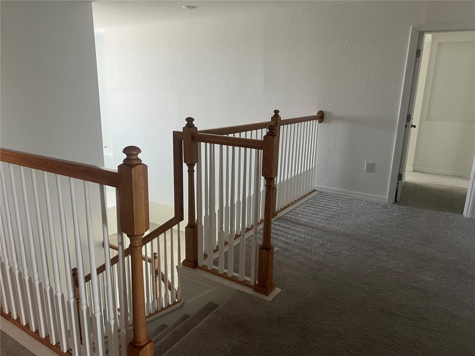 LAKESPUR/WELLEN PARK - Residential Lease