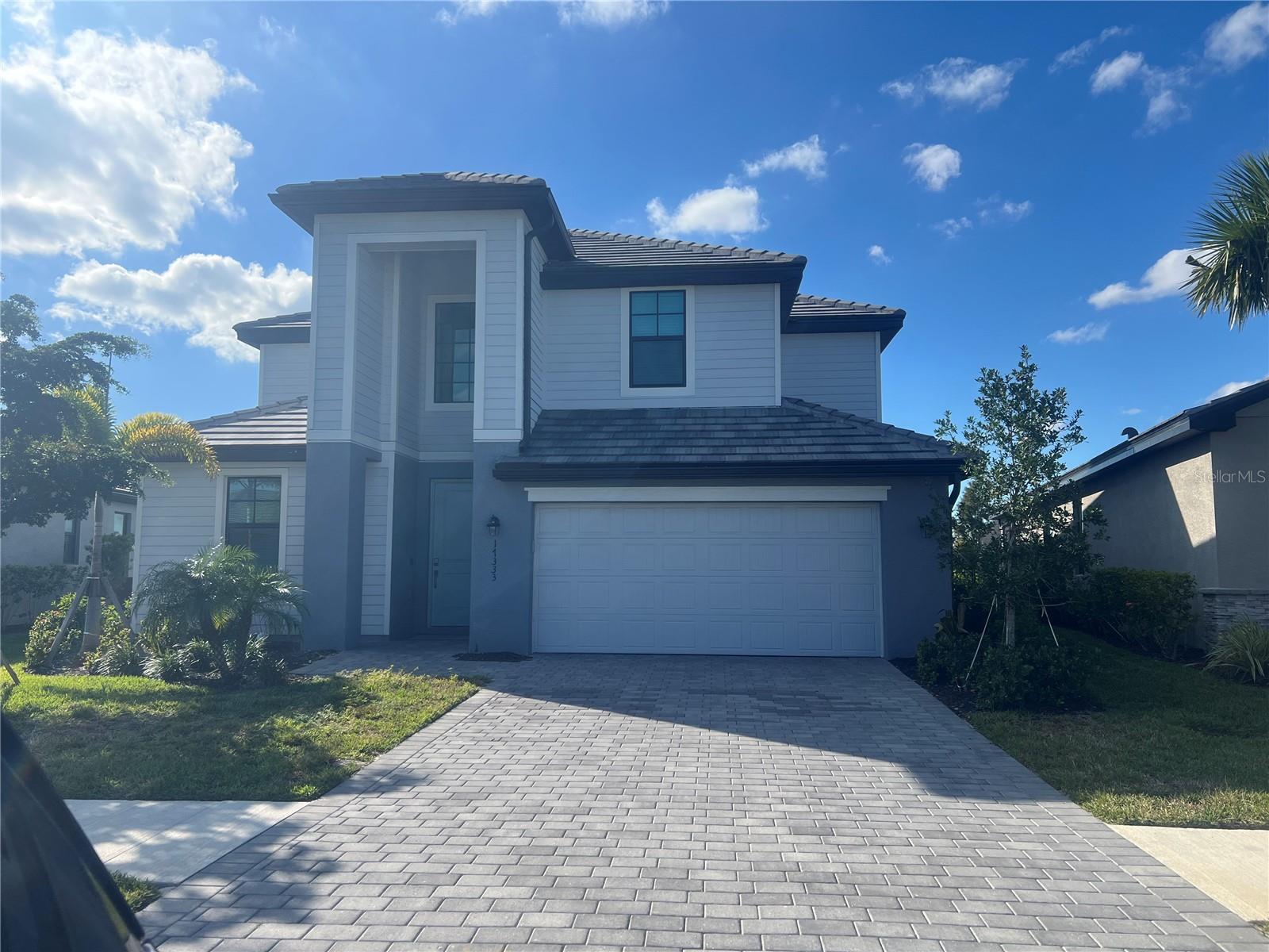 LAKESPUR/WELLEN PARK - Residential Lease