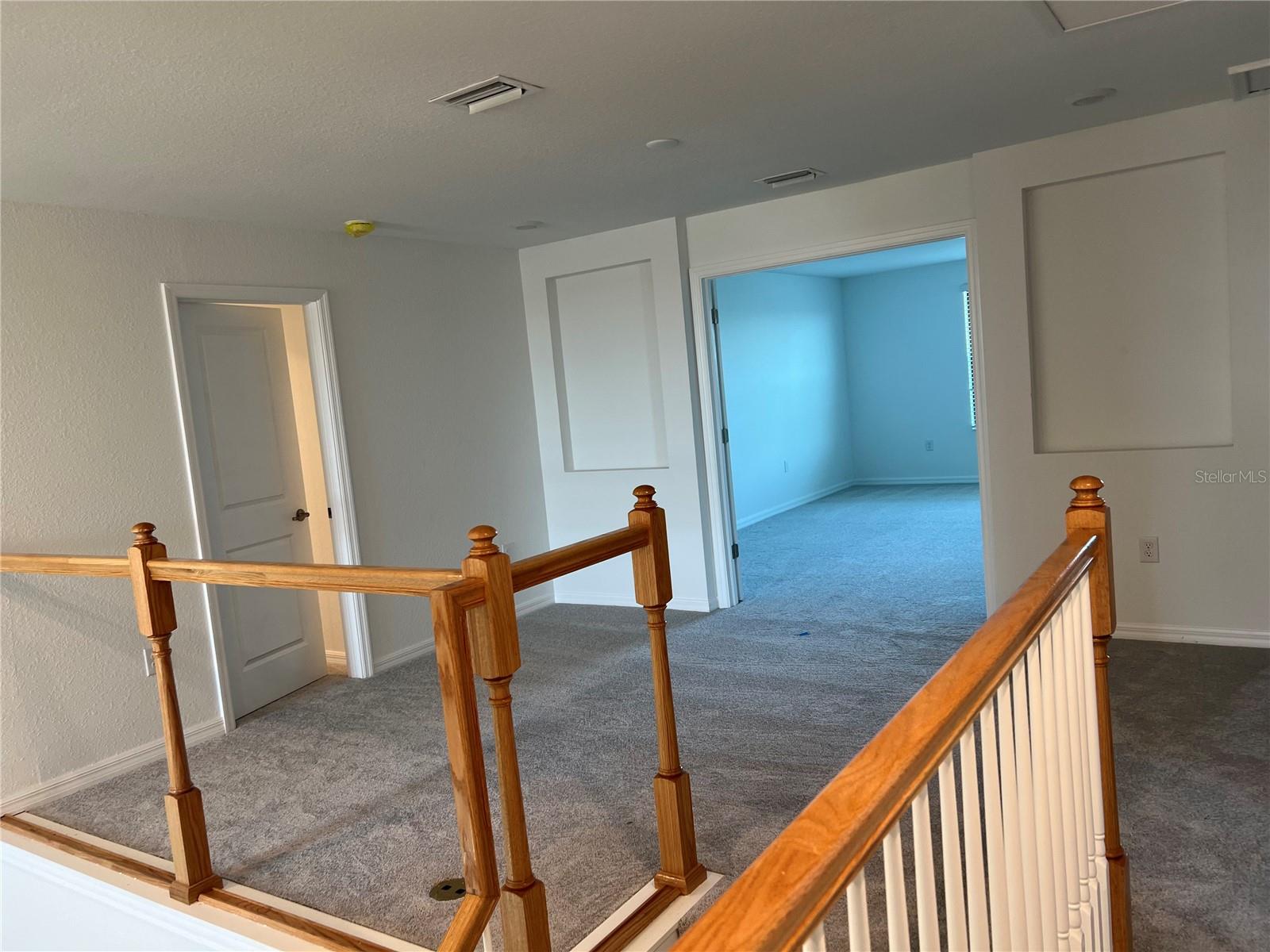 LAKESPUR/WELLEN PARK - Residential Lease
