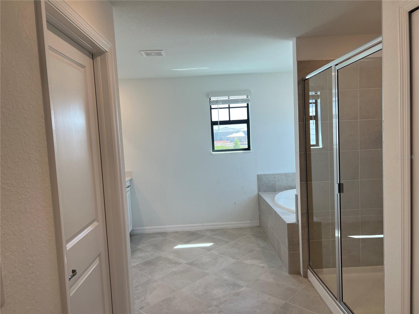LAKESPUR/WELLEN PARK - Residential Lease