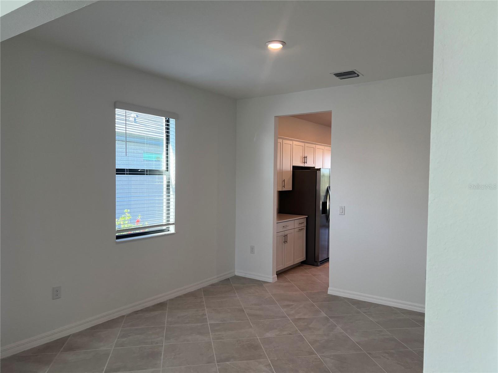 LAKESPUR/WELLEN PARK - Residential Lease