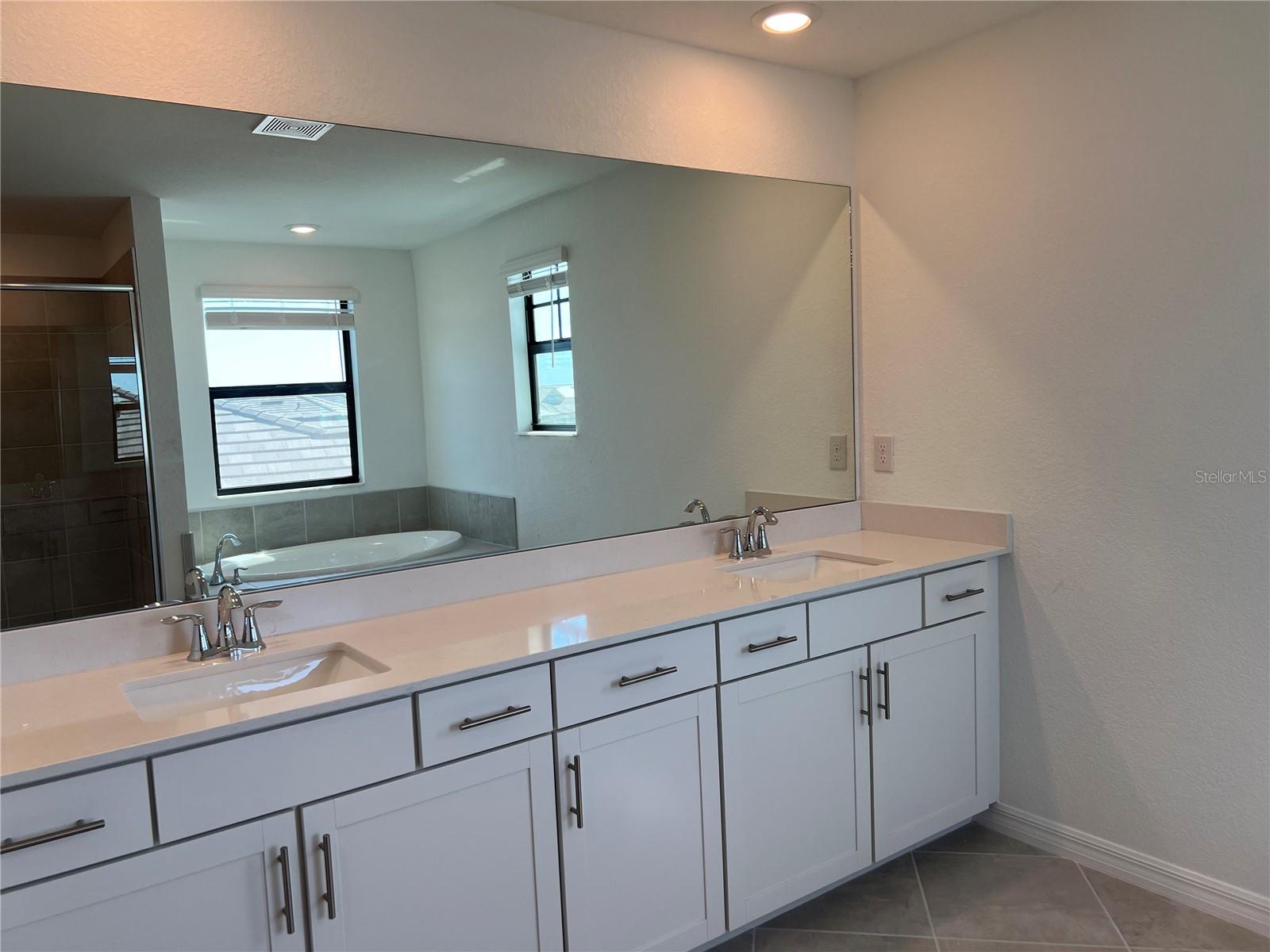 LAKESPUR/WELLEN PARK - Residential Lease