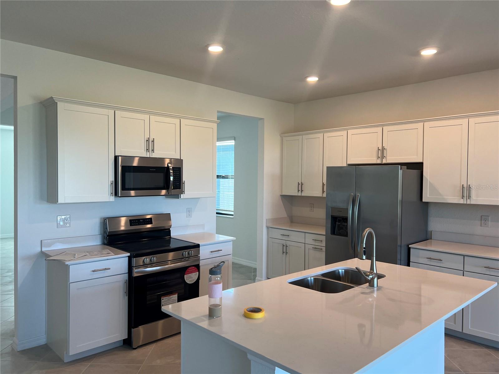 LAKESPUR/WELLEN PARK - Residential Lease