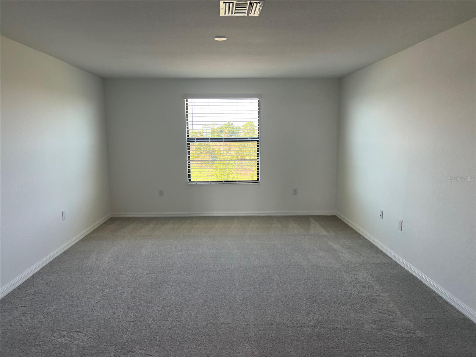 LAKESPUR/WELLEN PARK - Residential Lease