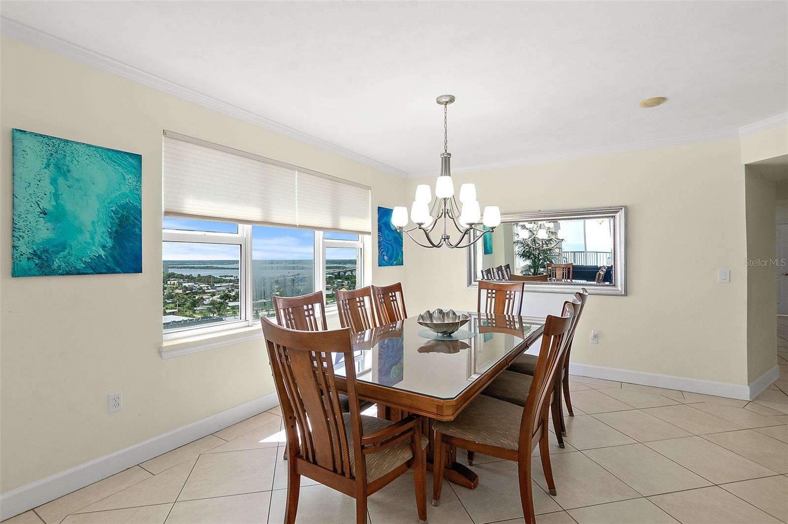 DIMUCCI TWIN TOWERS N & S - Residential