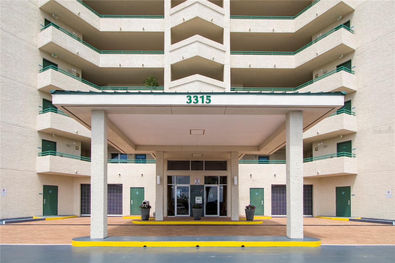 DIMUCCI TWIN TOWERS N & S - Residential