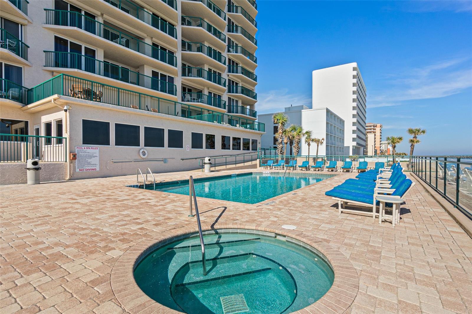 DIMUCCI TWIN TOWERS N & S - Residential