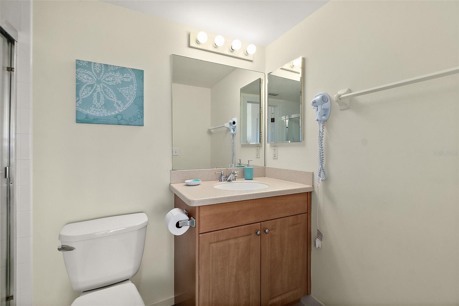 DIMUCCI TWIN TOWERS N & S - Residential