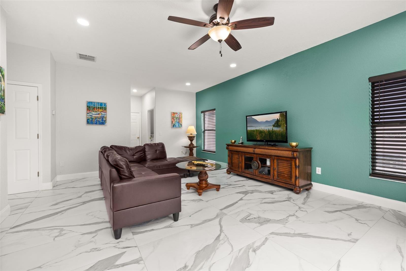 HIGH GROVE UNIT 02 - Residential