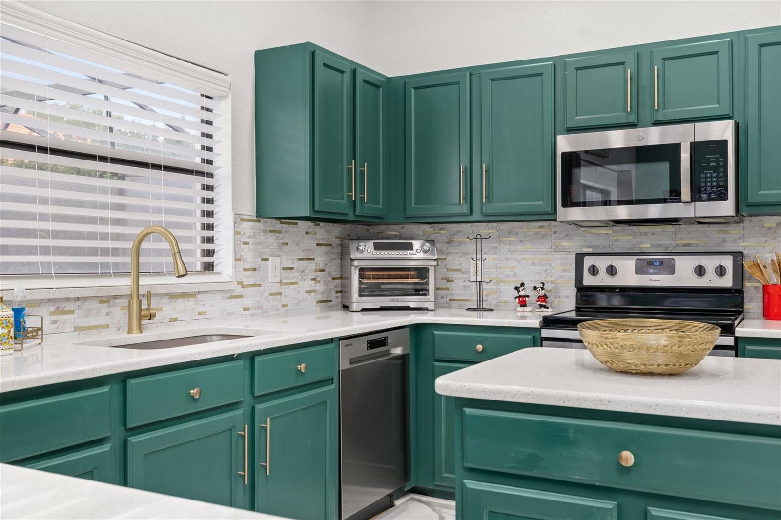 HIGH GROVE UNIT 02 - Residential