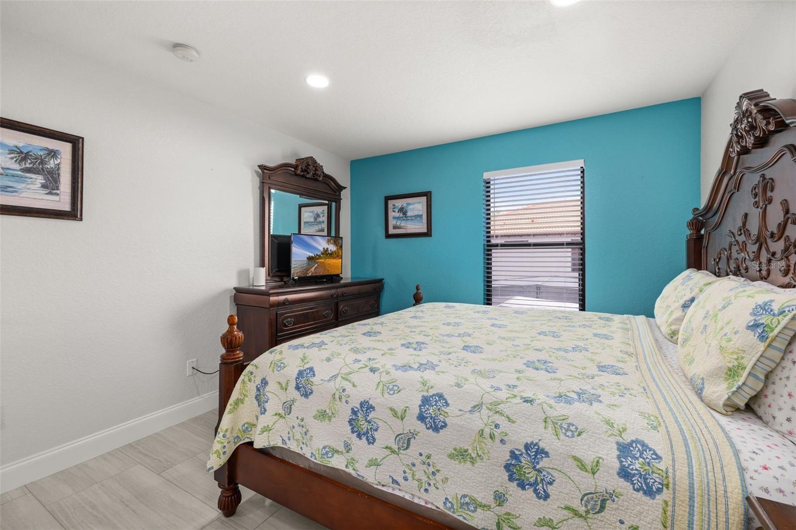 HIGH GROVE UNIT 02 - Residential