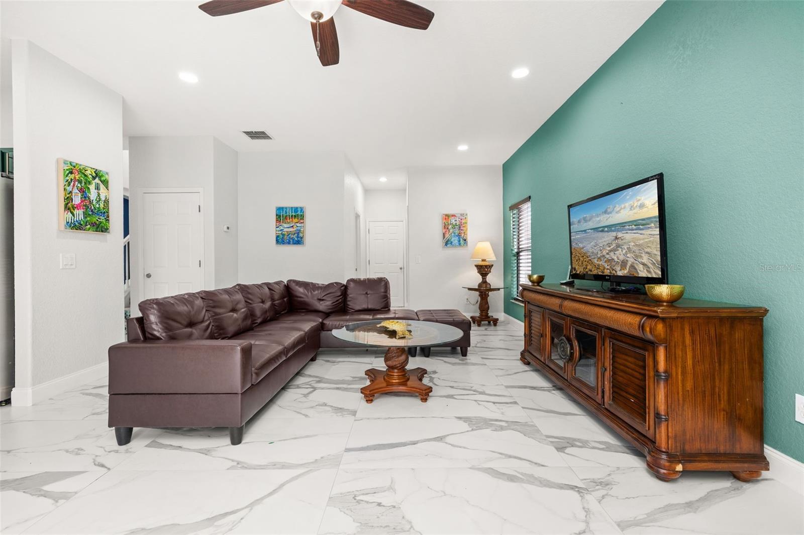 HIGH GROVE UNIT 02 - Residential