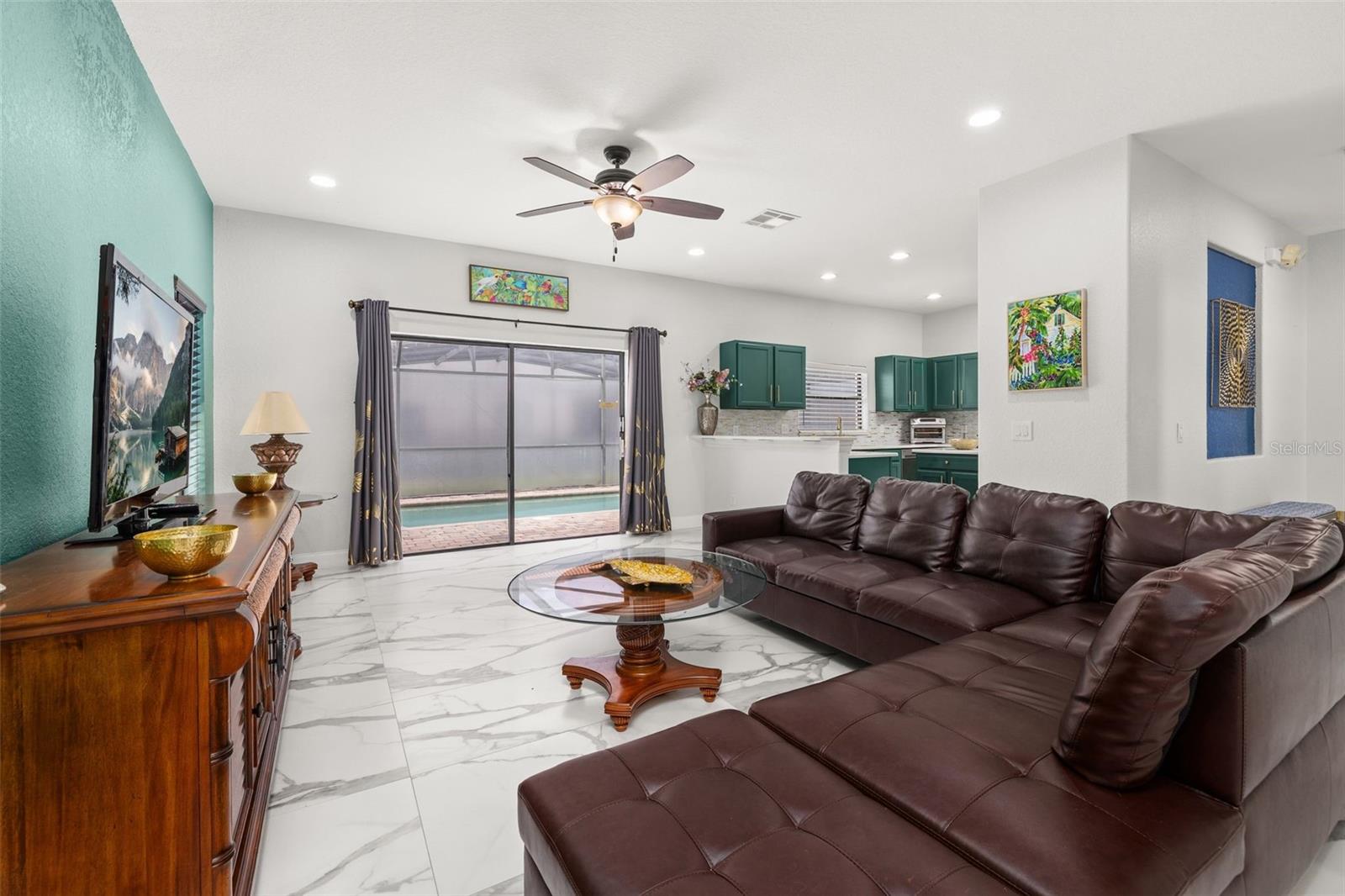 HIGH GROVE UNIT 02 - Residential