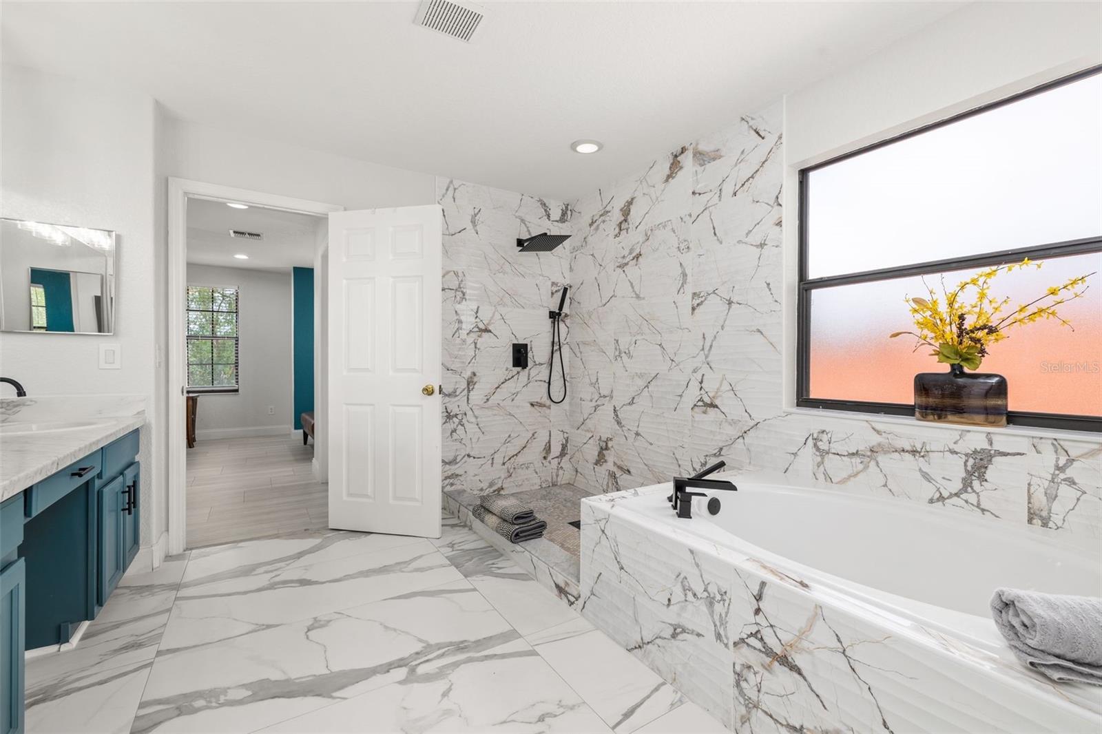 HIGH GROVE UNIT 02 - Residential