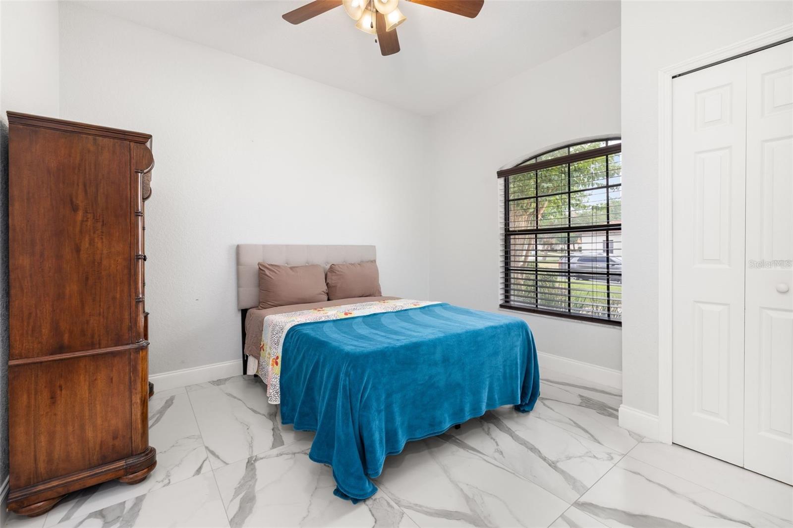 HIGH GROVE UNIT 02 - Residential