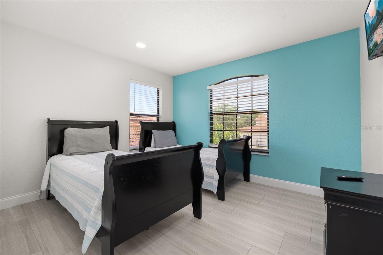 HIGH GROVE UNIT 02 - Residential